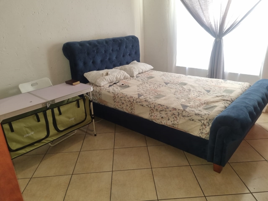 2 Bedroom Property for Sale in Waterval East North West